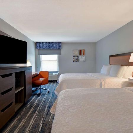 Hampton Inn Potomac Mills Woodbridge Esterno foto