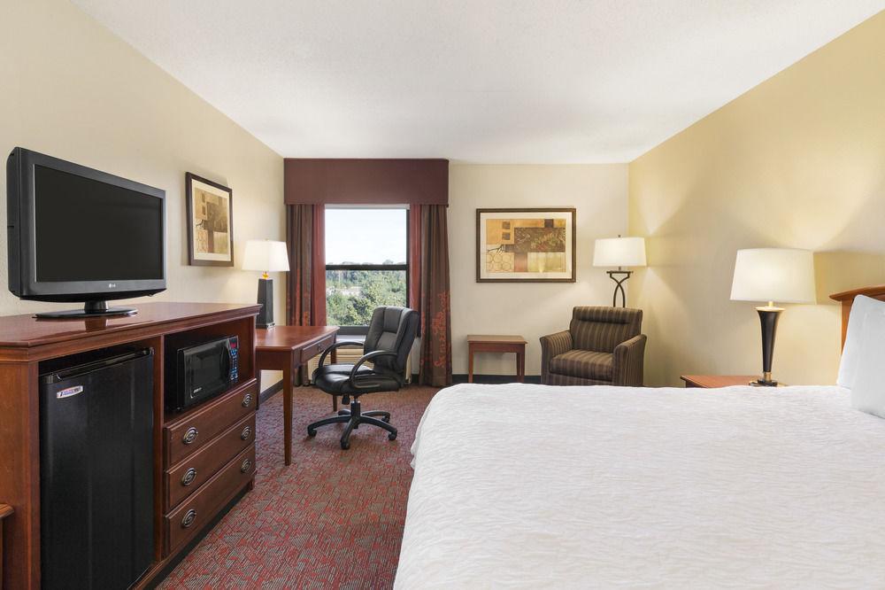 Hampton Inn Potomac Mills Woodbridge Esterno foto