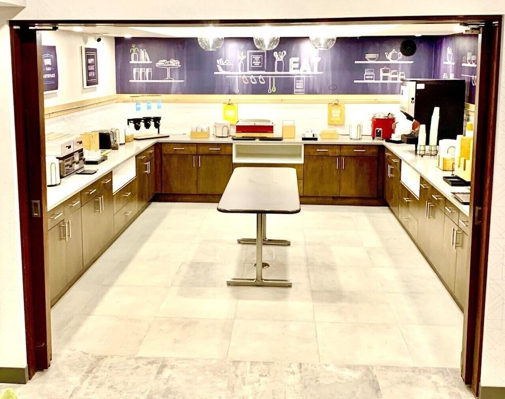 Hampton Inn Potomac Mills Woodbridge Esterno foto
