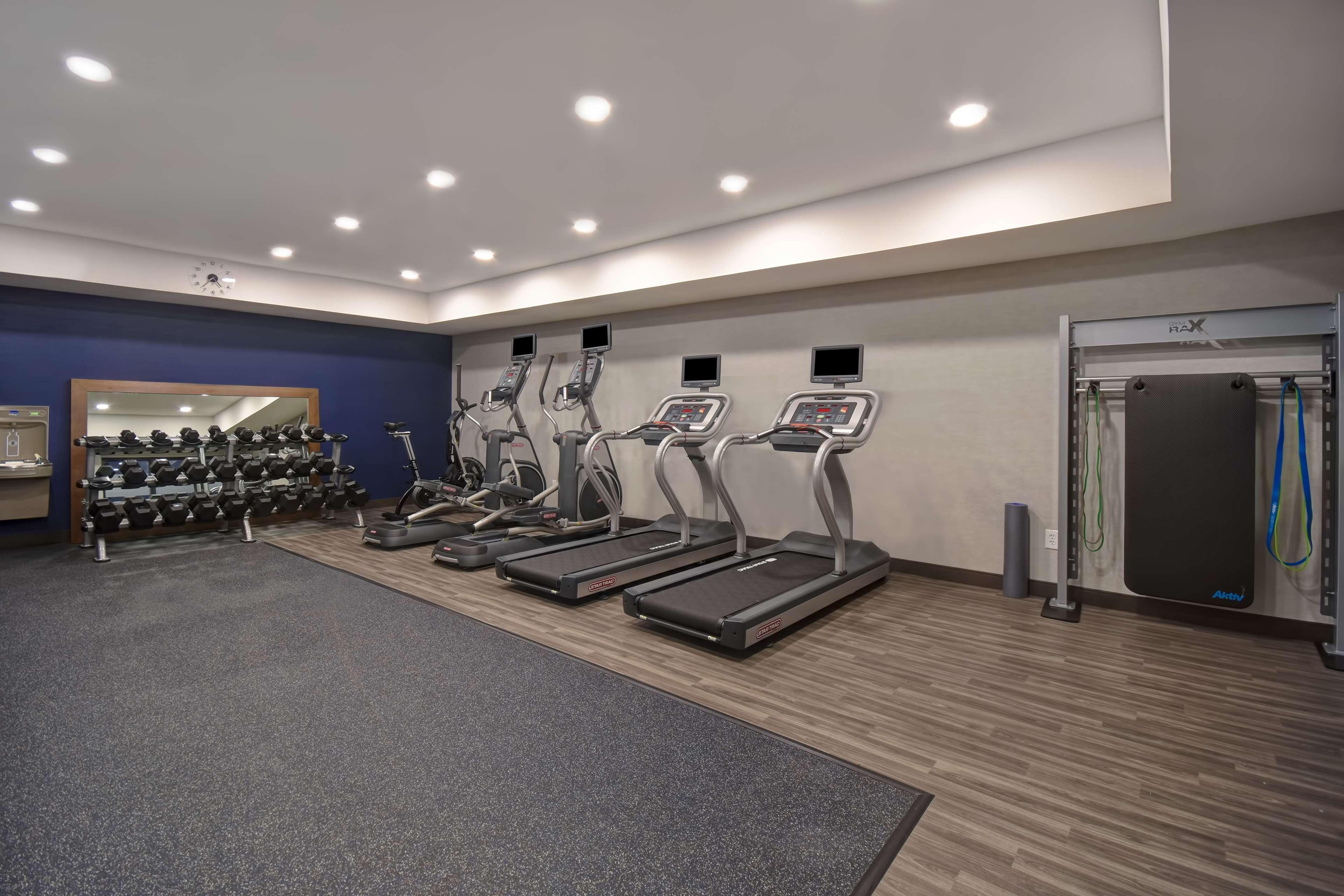 Hampton Inn Potomac Mills Woodbridge Esterno foto
