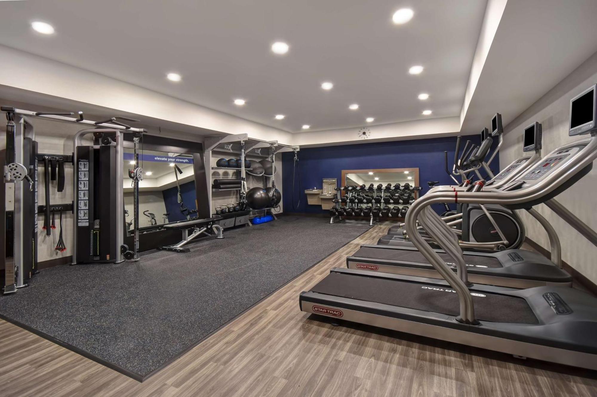 Hampton Inn Potomac Mills Woodbridge Esterno foto